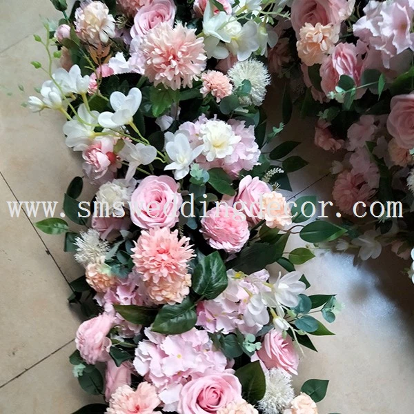 floral arrangement table runner